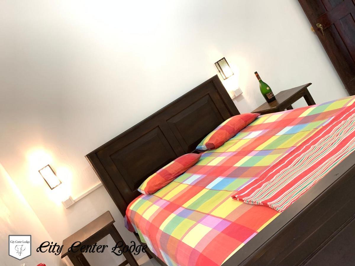City Centre Lodge Ponnarankulama Zewnętrze zdjęcie