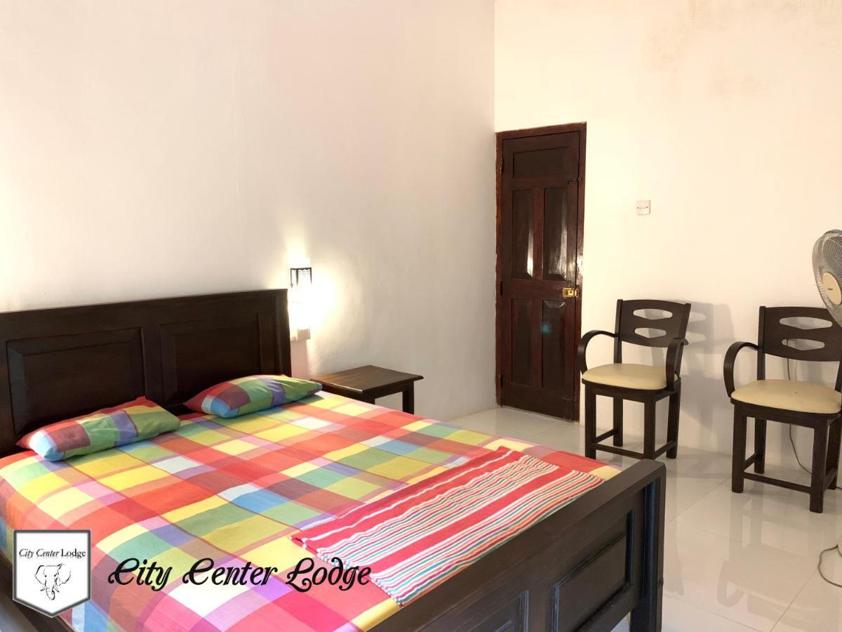 City Centre Lodge Ponnarankulama Zewnętrze zdjęcie